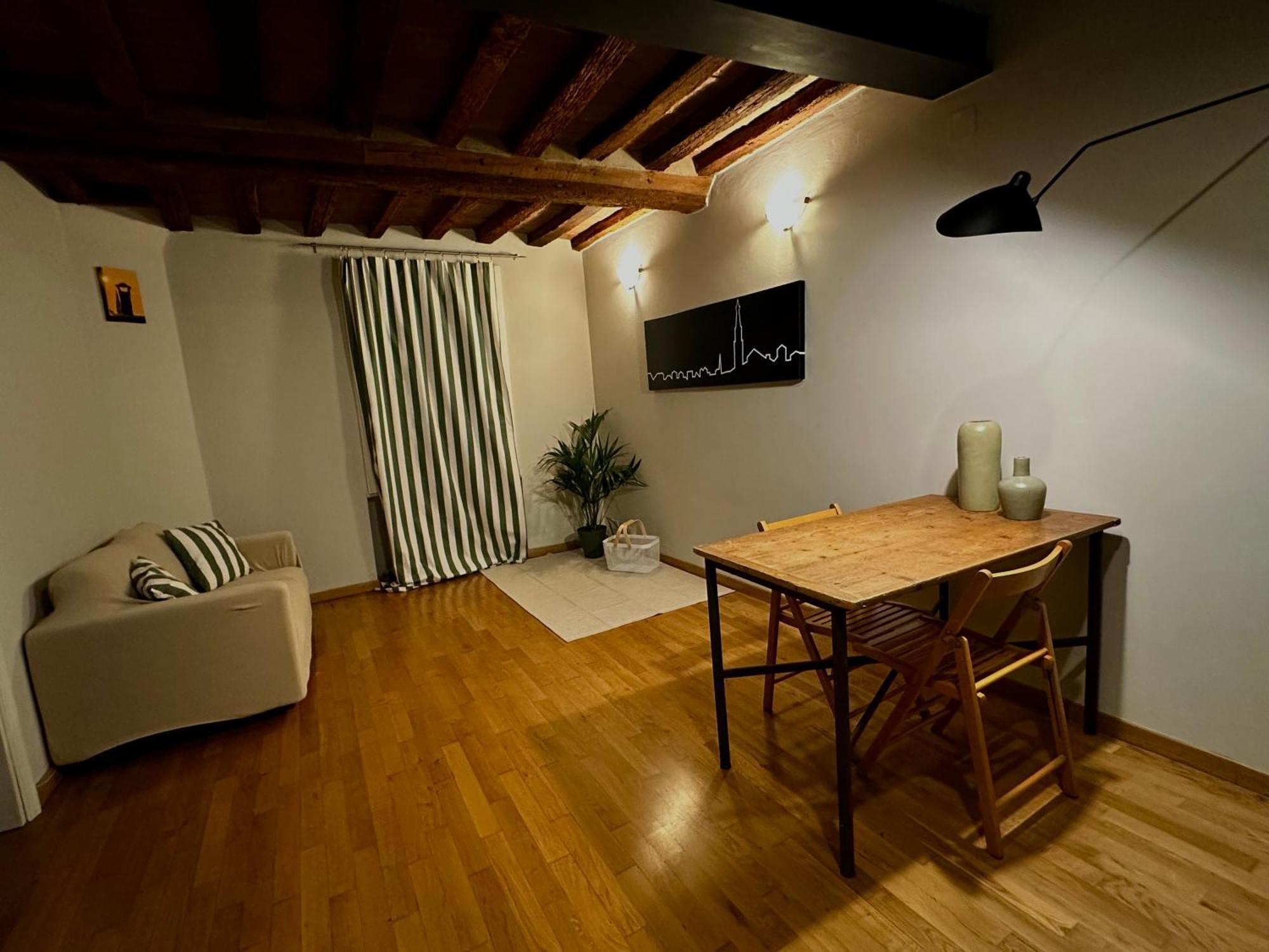 Maison Vert Appartamento In Centro Storico A Modena Eksteriør billede